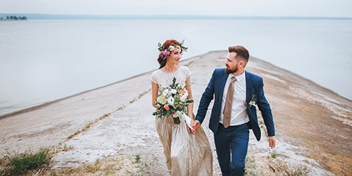 une film de mariage en bord de plage